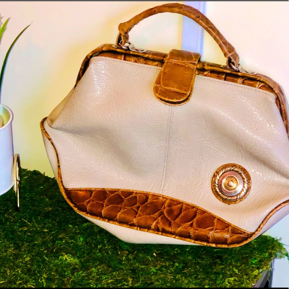 Vintage Croc Purse w Gold Emblem